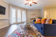 Spacious Dallas Apartment Attached 1 Car Garage Accommodation Houston