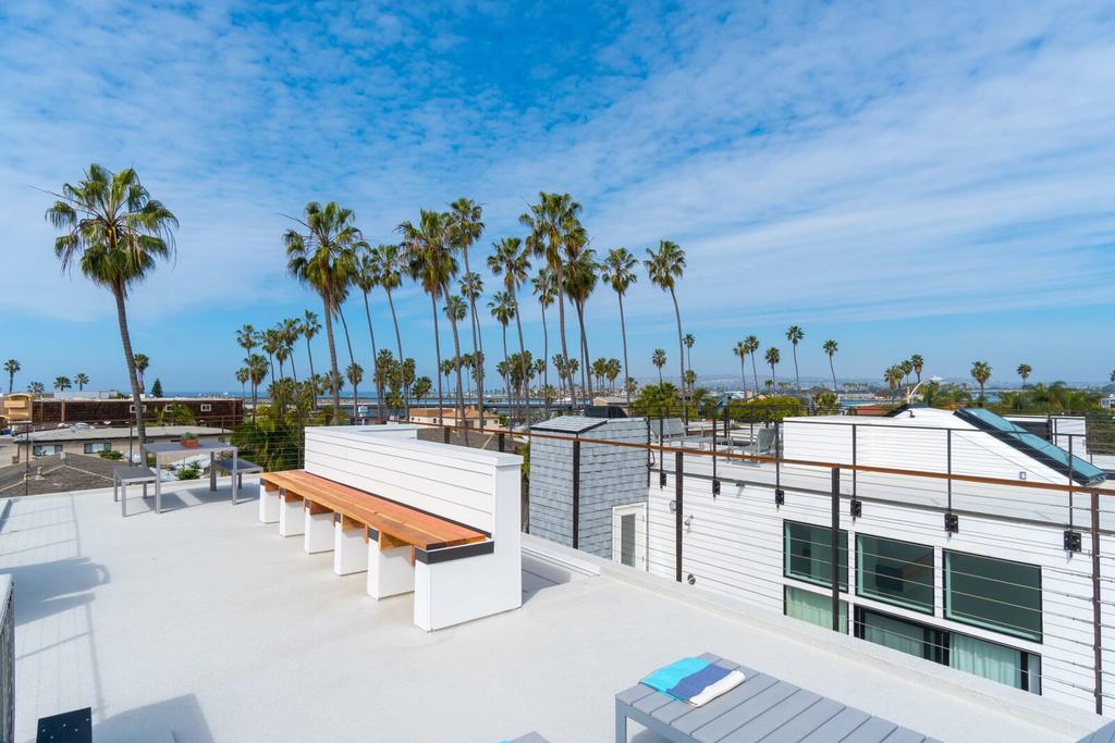 Steps To The Beach, Rooftop Deck - thumb 2