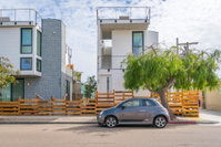 Steps to the Beach Rooftop Deck Accommodation Houston