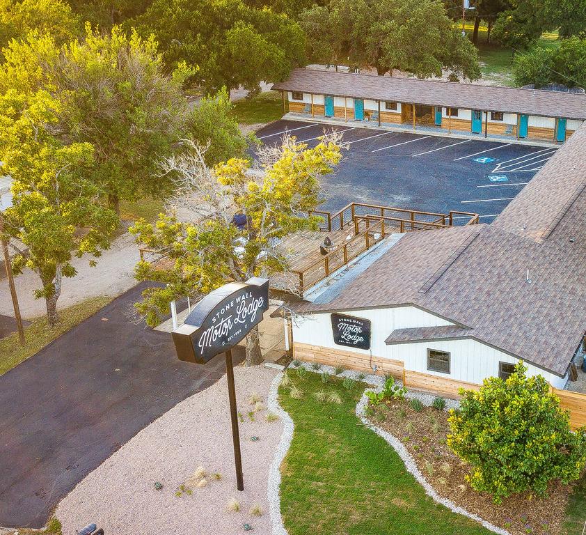 Stonewall Motor Lodge - thumb 1