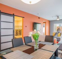 Stunning 2BD/1BA in Downtown Alhambra Main St - Accommodation Houston