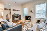 Stunning Oak Lawn Townhouse Close to everything Accommodation Houston