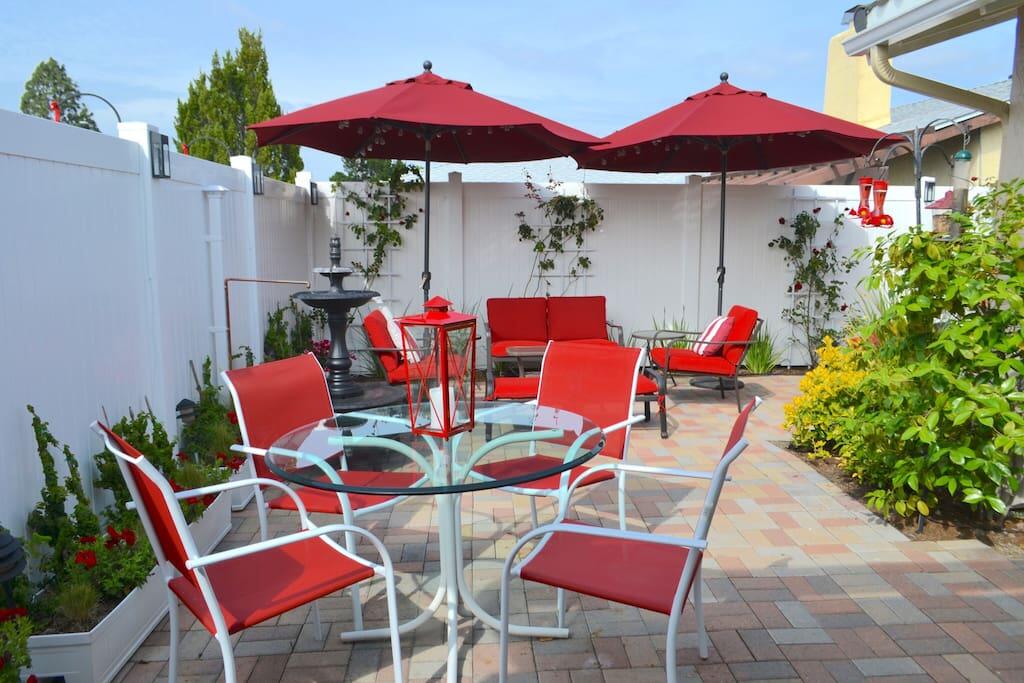 Stunning Serene Studio With Private Patio And Hot Tub - thumb 0