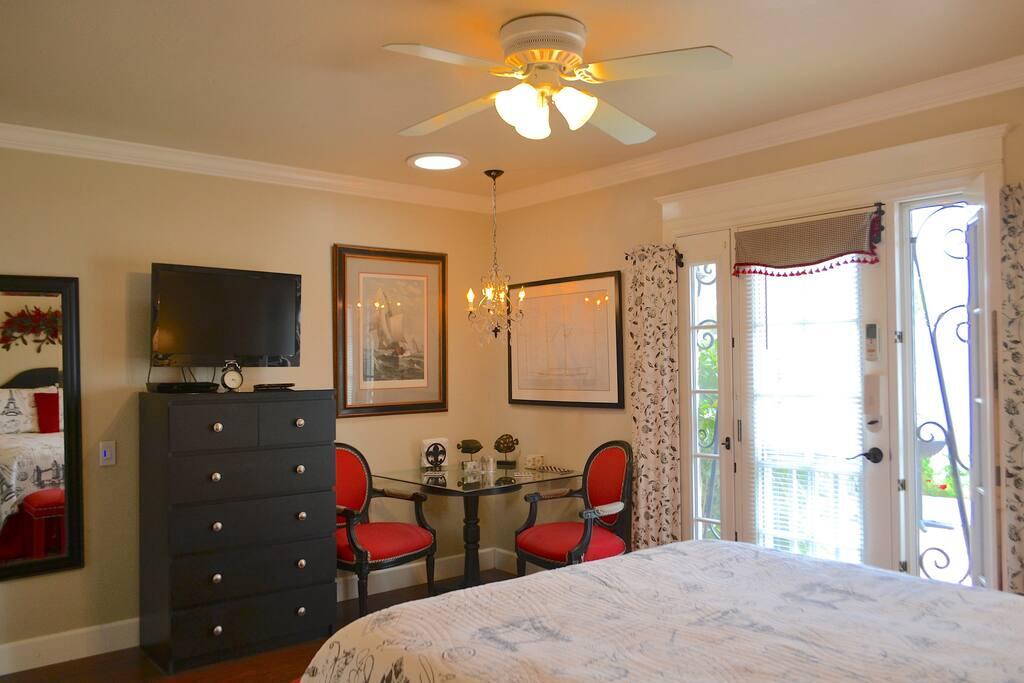 Stunning Serene Studio With Private Patio And Hot Tub - thumb 1