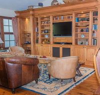 Stunning Western Inspired Private 3 Bedroom Villa Villa - Accommodation Houston