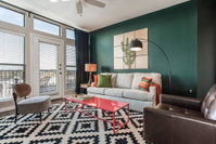 Stylish 2BR in South Congress by WanderJaunt Accommodation Houston