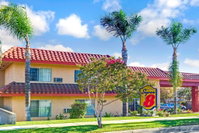 Booking Upland Accommodation Houston