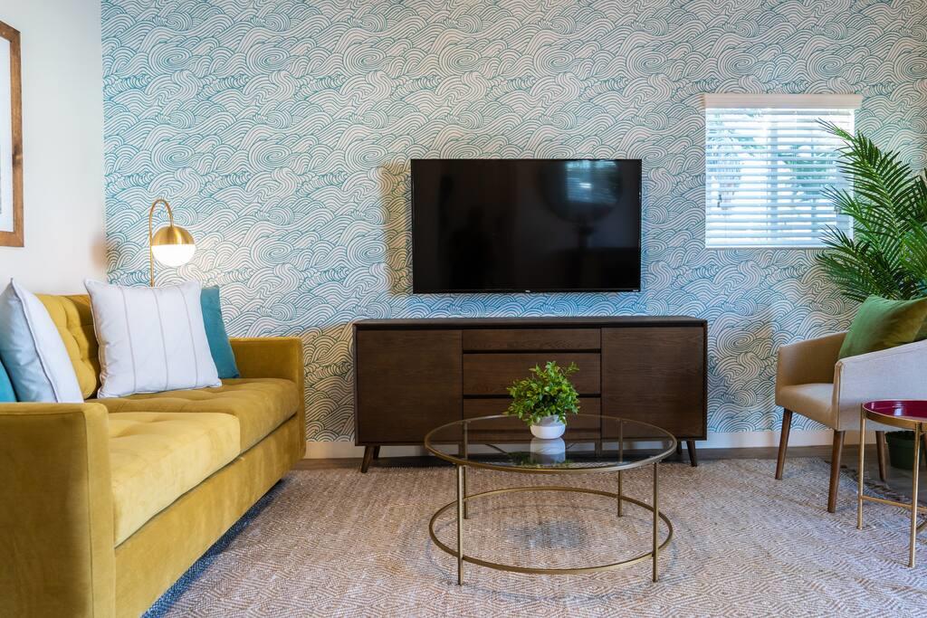 Surfer's 1BR Paradise Sleeps 4! 1/2 Block 2 Beach! - thumb 1