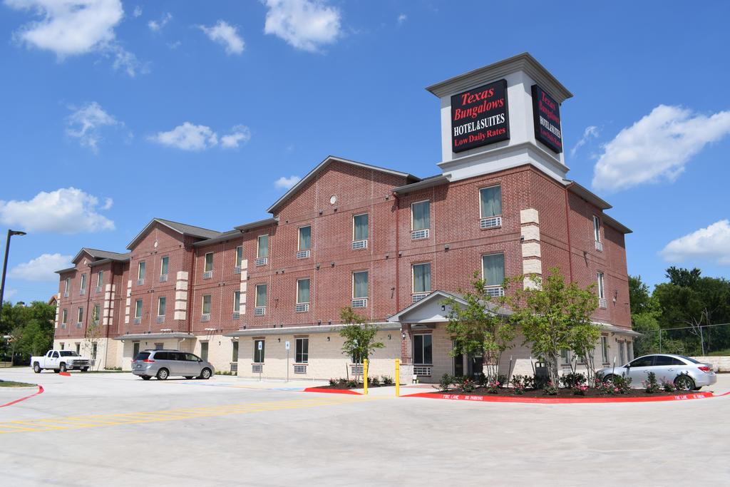 Texas Bungalows Hotel & Suites - thumb 0