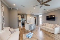 The Breezy Bungalow Accommodation Houston