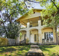 The Lake House on the Cove - Accommodation Houston