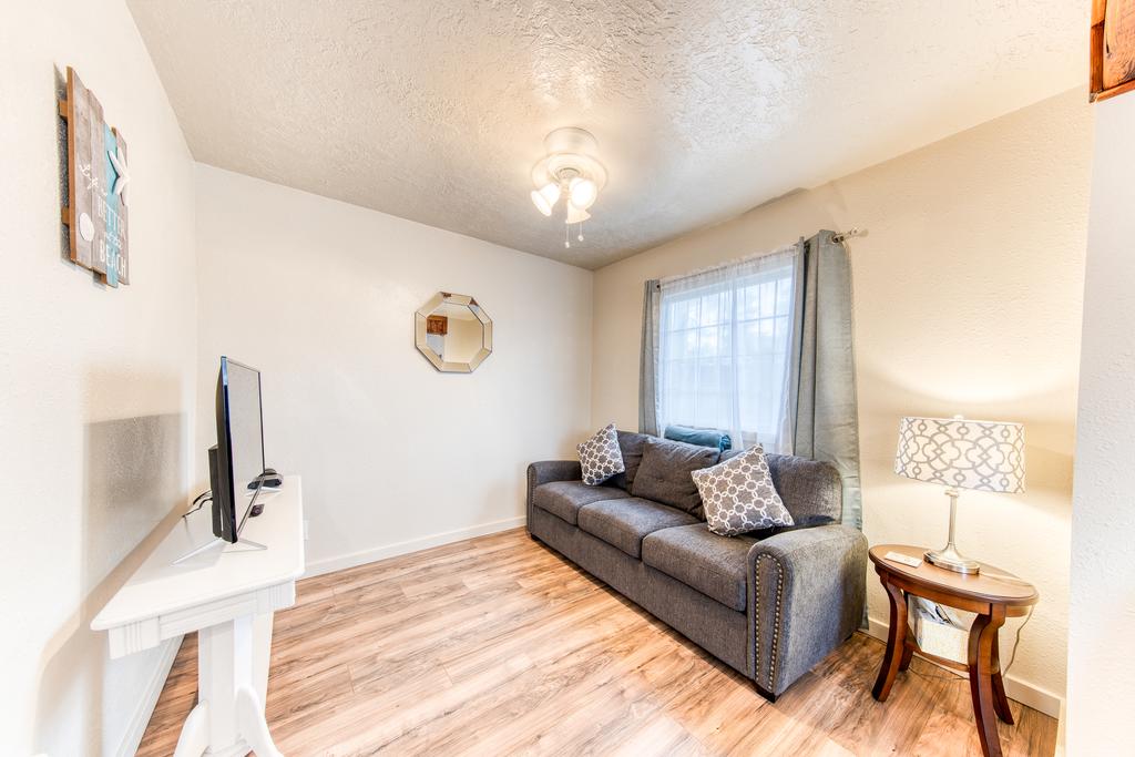 The Sea Glass Cottage - thumb 1