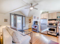 Upscale NE Portland Guesthouse