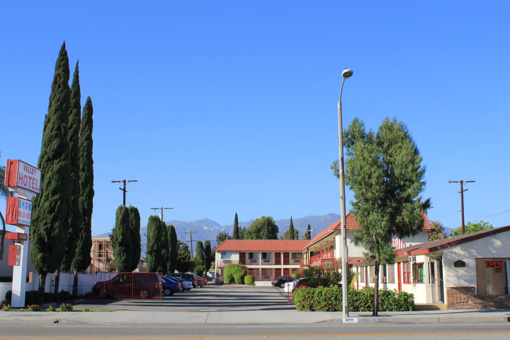 Valley Hotel - thumb 0