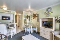 Victorian 3112-All For Fun Condo Accommodation Houston