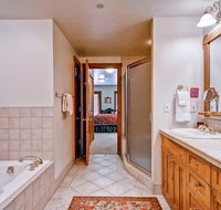 Villa Montane 216 - Accommodation Houston