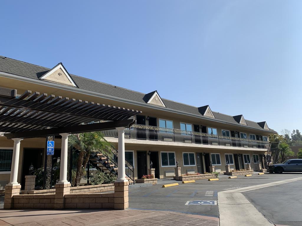 Walnut Inn And Suites - thumb 0