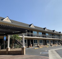 Walnut Inn and Suites - Accommodation Houston