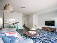 WanderJaunt - Castillo - 2BR - Point Loma Accommodation Houston