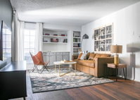 WanderJaunt - Chic North Austin Apts Accommodation Houston
