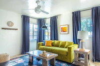 WanderJaunt - Felton - 1BR - North Park Accommodation Houston