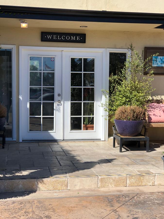 Seaside Laguna Inn & Suites - thumb 32