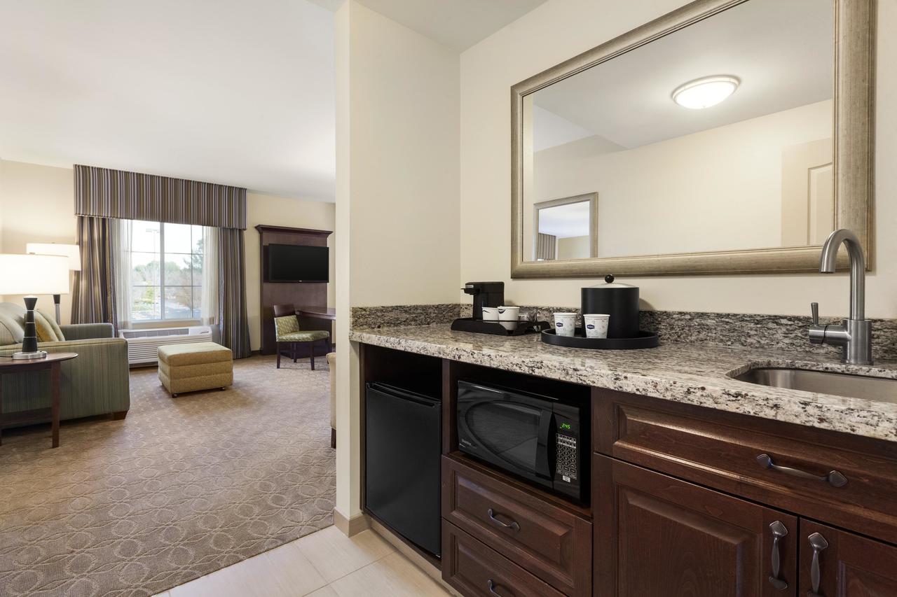 Hampton Inn & Suites San Bernardino - thumb 13