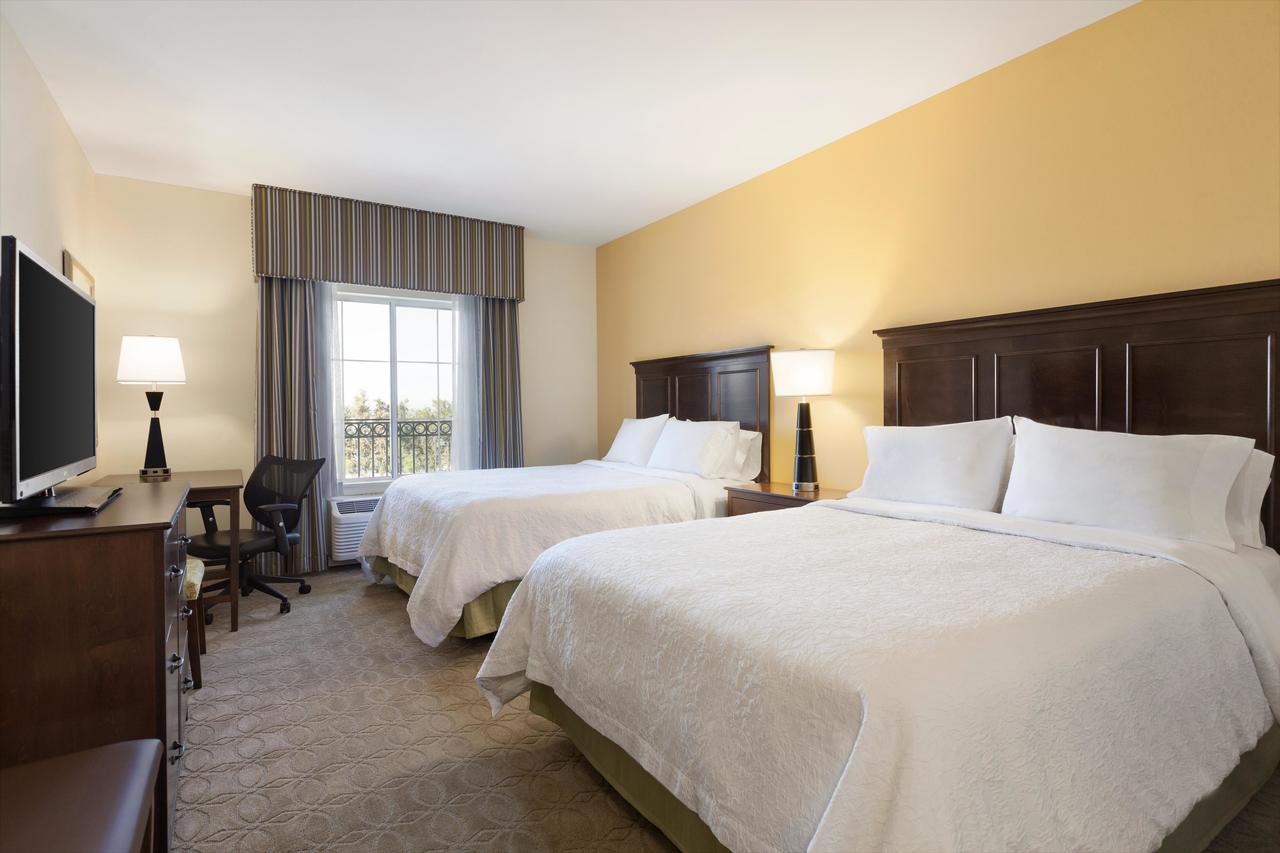 Hampton Inn & Suites San Bernardino - thumb 10