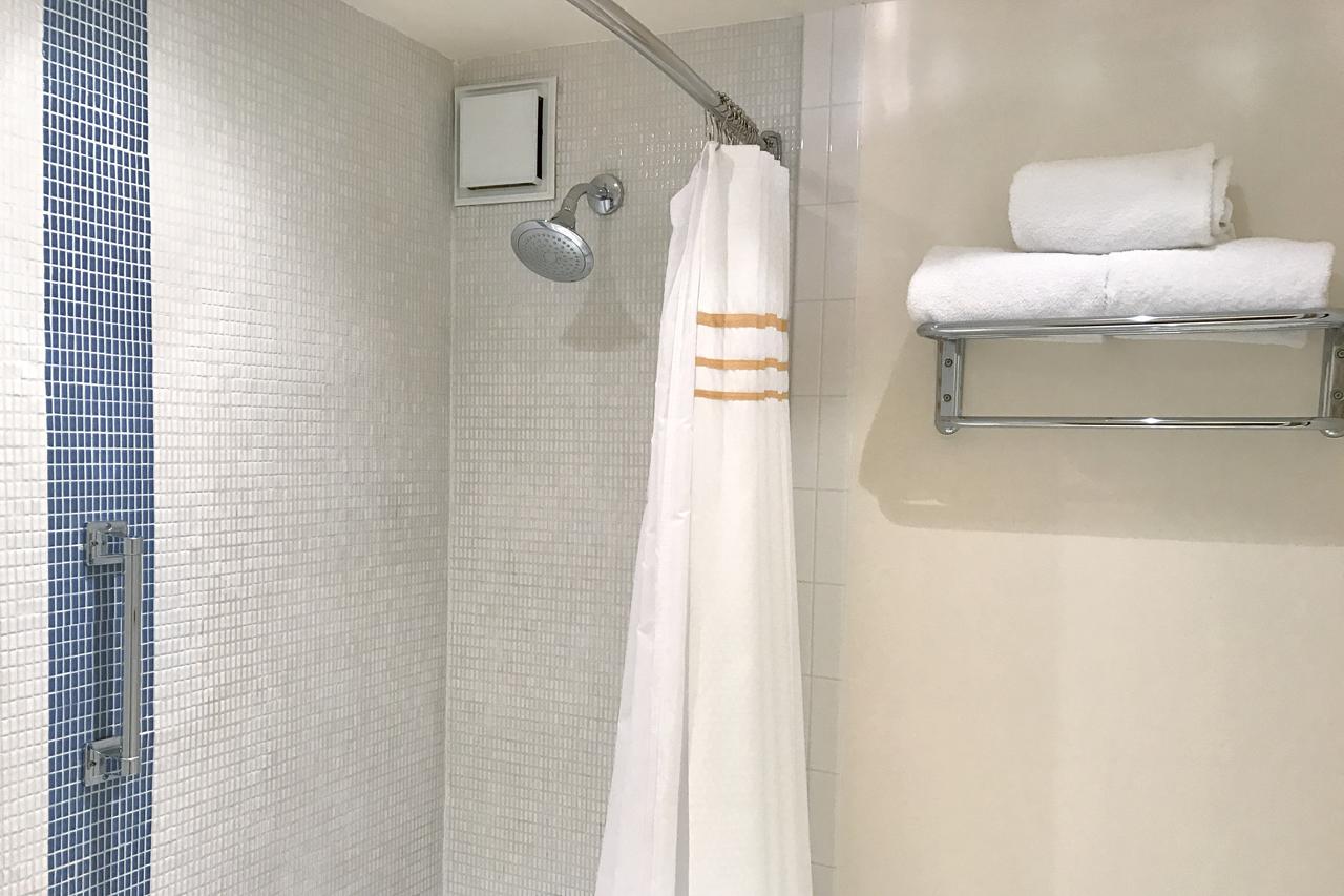 Washington Plaza Hotel - thumb 18