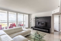 2 Bedroom Pearl in Downtown Miami Accommodation Houston