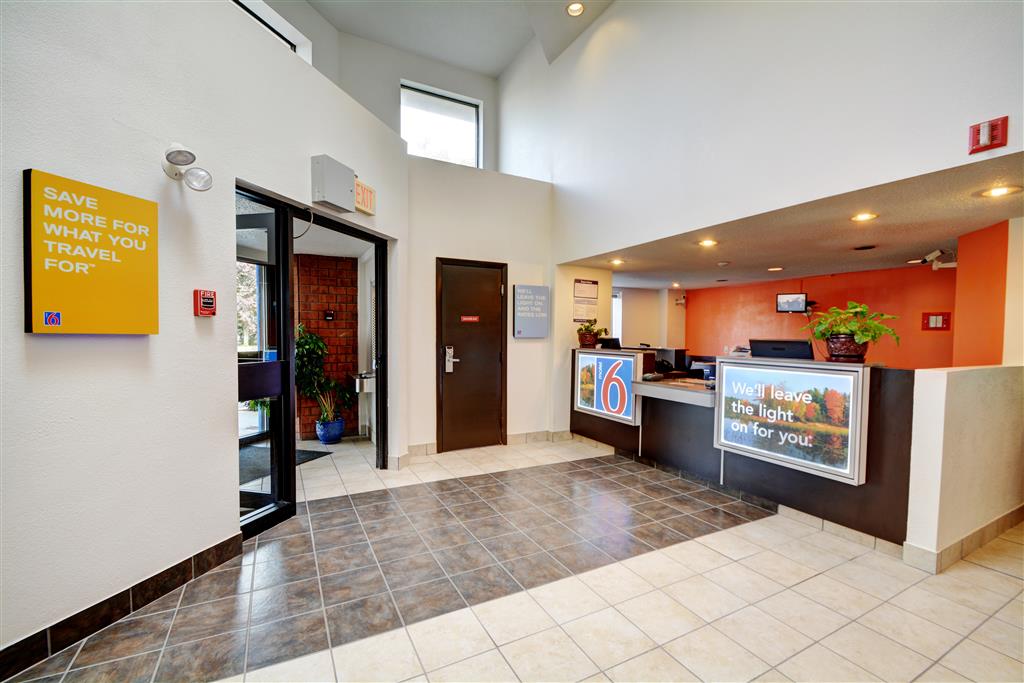 Motel 6 Newport - thumb 7