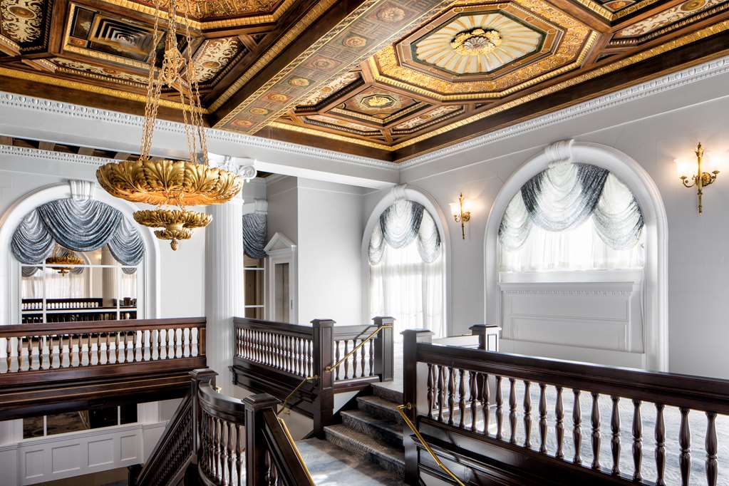 Amway Grand Plaza Hotel, Curio Coll - thumb 9