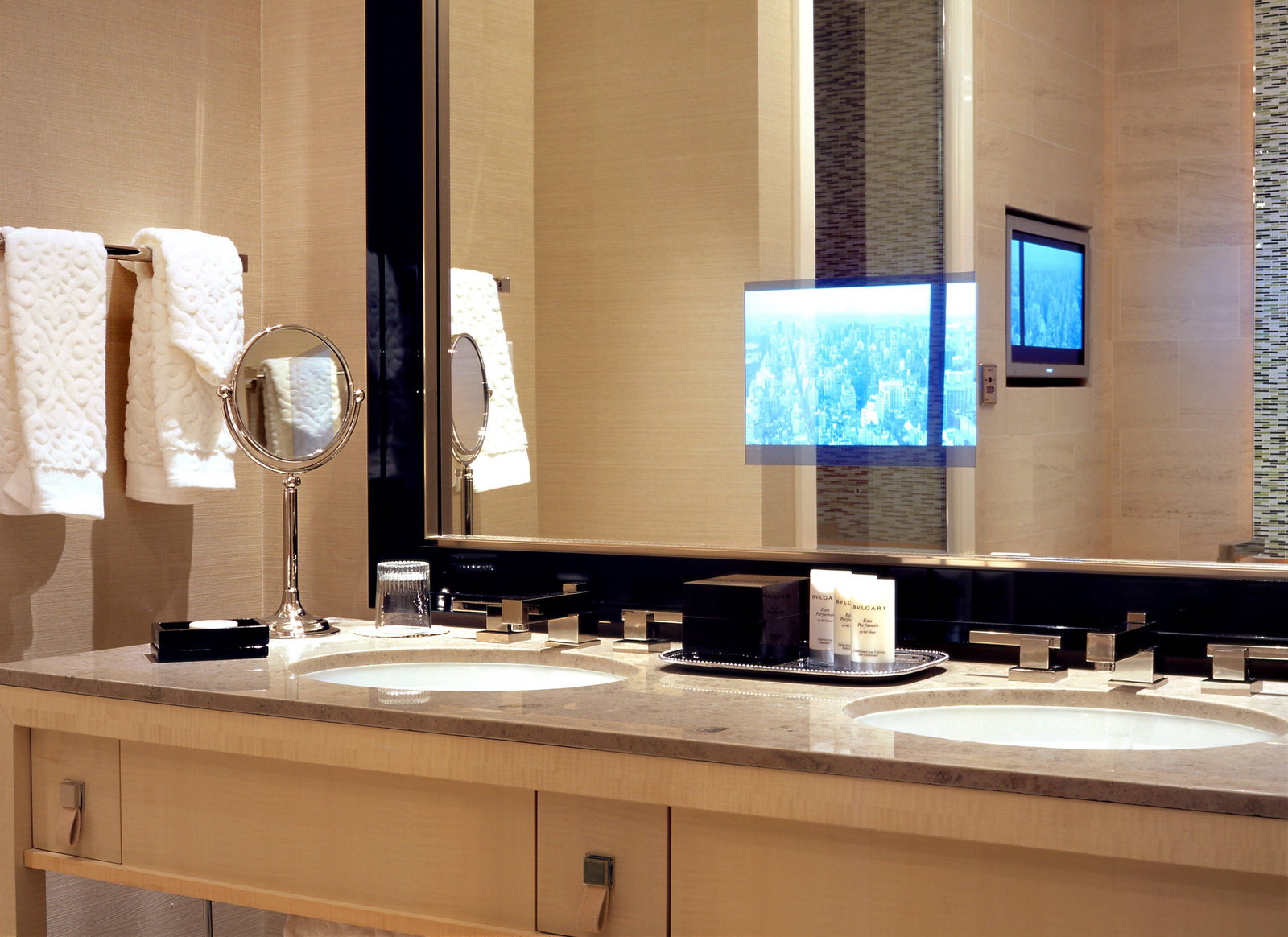 SKYLOFTS At MGM Grand - thumb 4