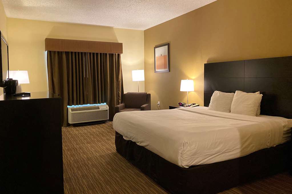 Baymont By Wyndham Houston North