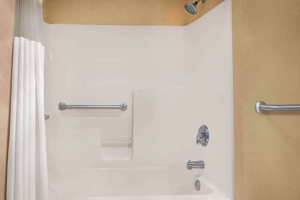 Baymont Inn & Sts Conference Cntr Alpine - thumb 4