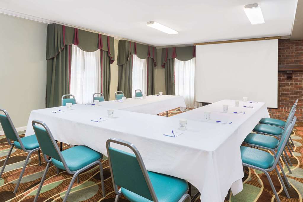 Baymont Inn & Sts Conference Cntr Alpine - thumb 9