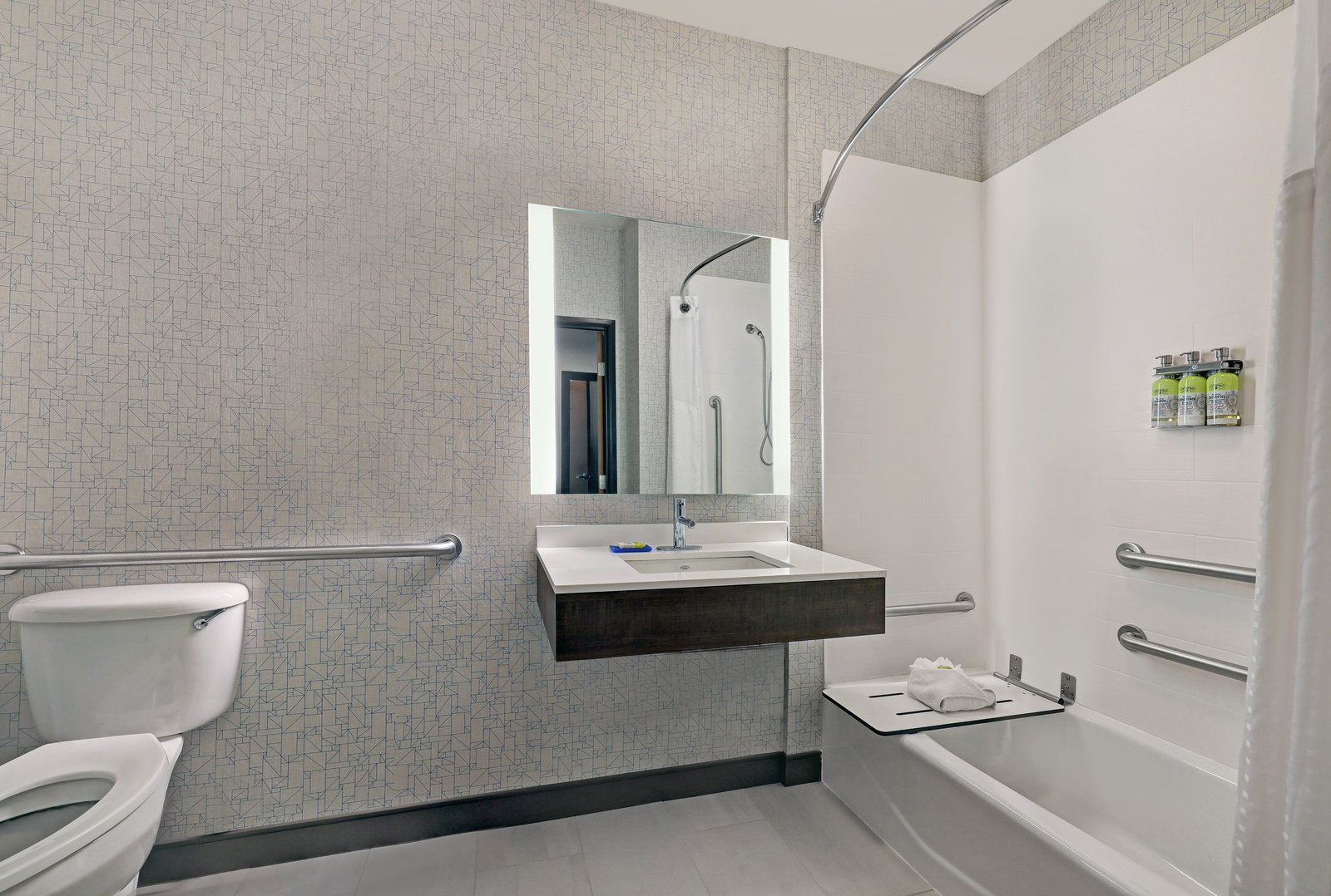 Holiday Inn Express Hotel & Suites - thumb 7