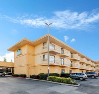 La Quinta Inn  Suites Oakland - Hayward - Accommodation Houston