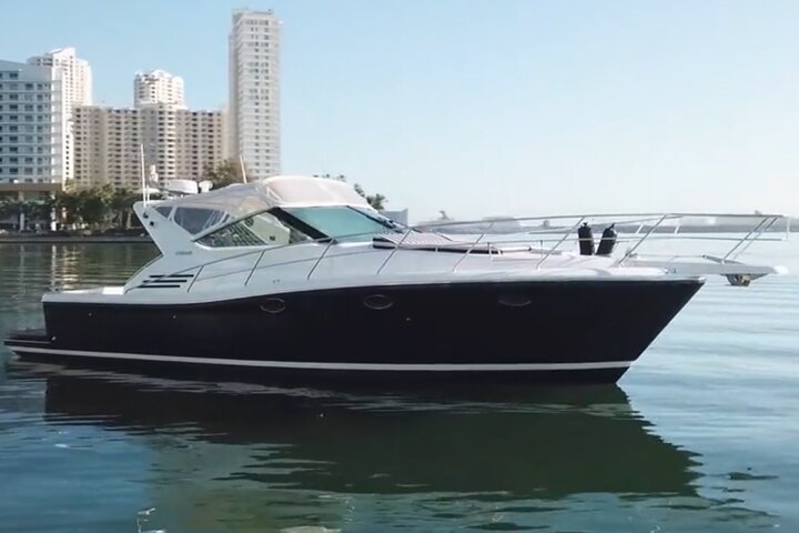 Yacht Rental In Miami, FL - thumb 3