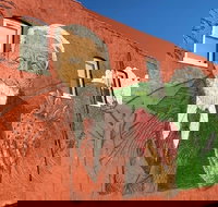 Strawberry Hill and Downtown KCK Hike - Accommodation Houston