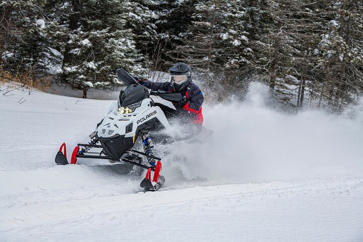 Indy 650 Snowmobile Rental - thumb 3