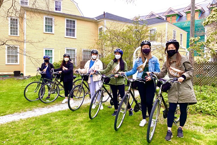 1.5-hrs. Hidden Neighborhoods Of Portsmouth | City View | Guided Bike Tour - thumb 0