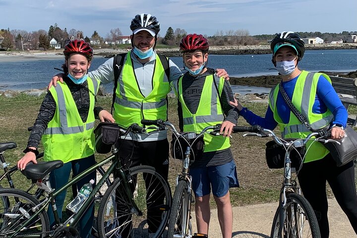 1.5-hrs. Hidden Neighborhoods Of Portsmouth | City View | Guided Bike Tour - thumb 4