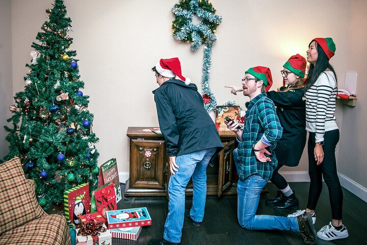 Saving Christmas Escape Room In Chattanooga - thumb 4