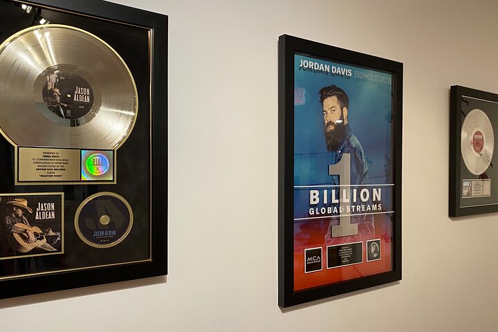 Write And Record With A Nashville Songwriter - thumb 2