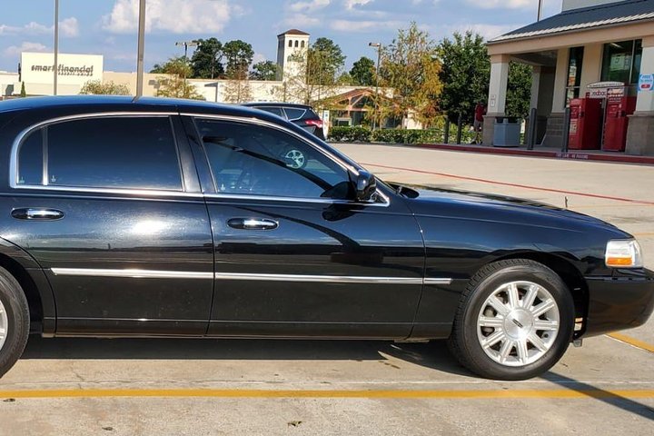 Professional Black Car Service IAH Airport To Downtown Houston,Airport Transfers
