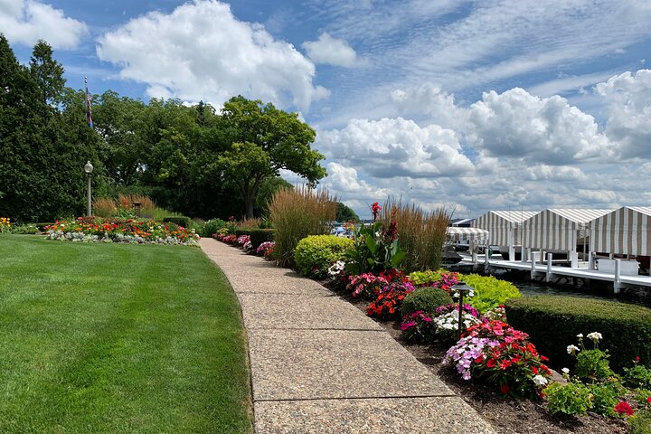 Geneva Lake Shore Path: Uncover 21 Miles Of Stories On A Self-guided Audio Tour - thumb 3